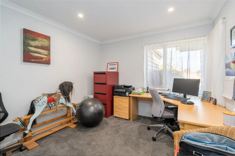 Photos of 16 Flaxgrove Place
