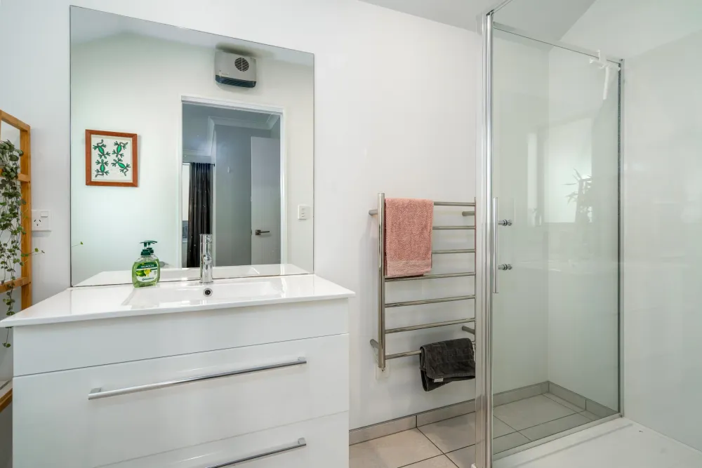 Photos of 16 Flaxgrove Place
