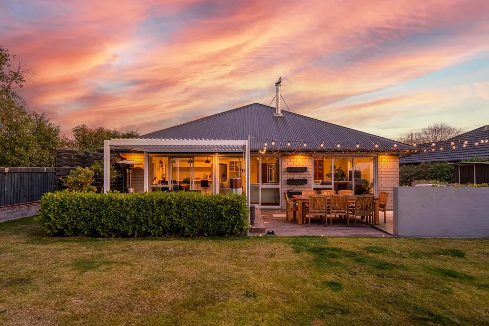 Photos of 16 Flaxgrove Place