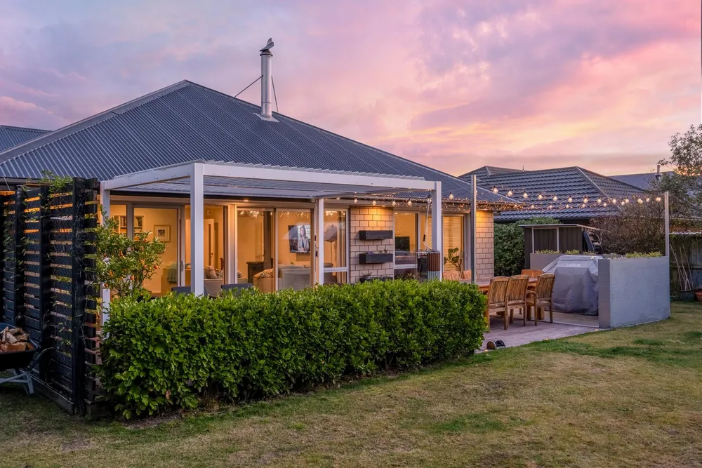 Photos of 16 Flaxgrove Place