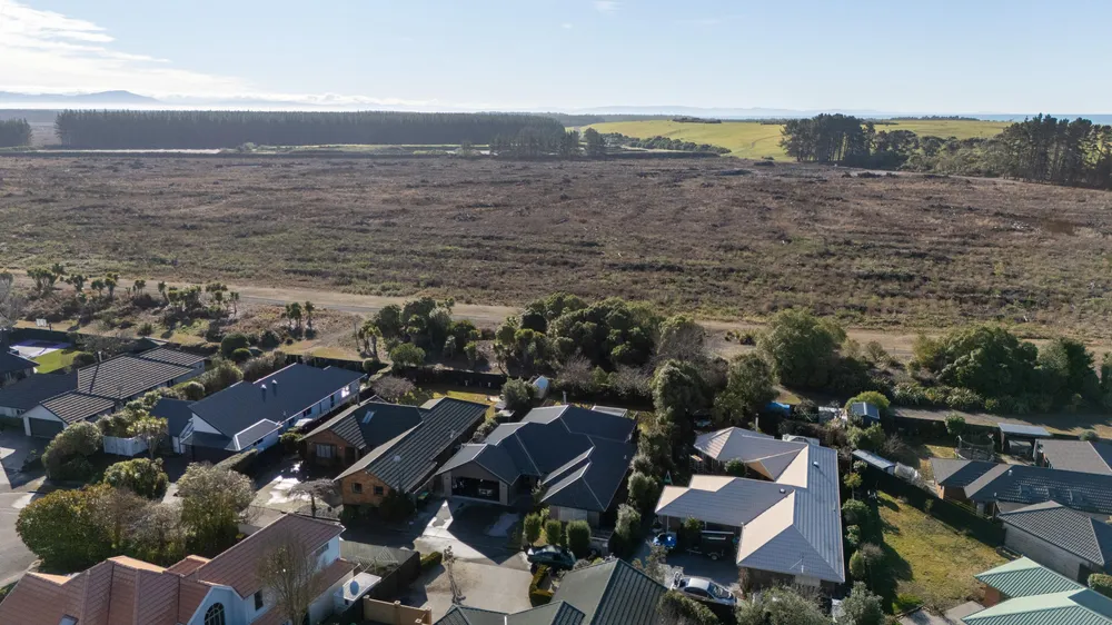 Photos of 16 Flaxgrove Place