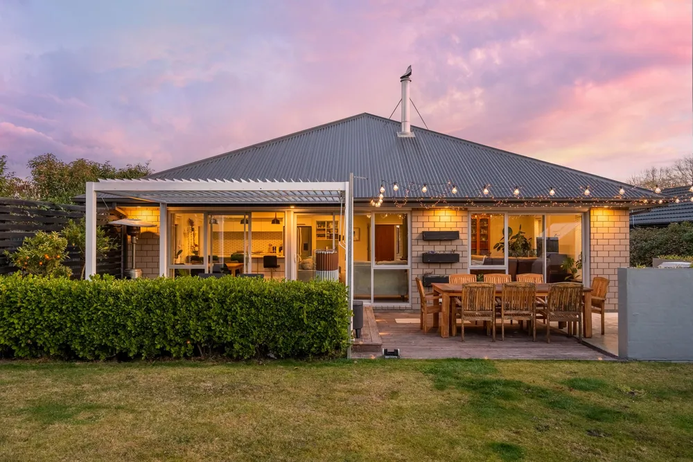 Photos of 16 Flaxgrove Place