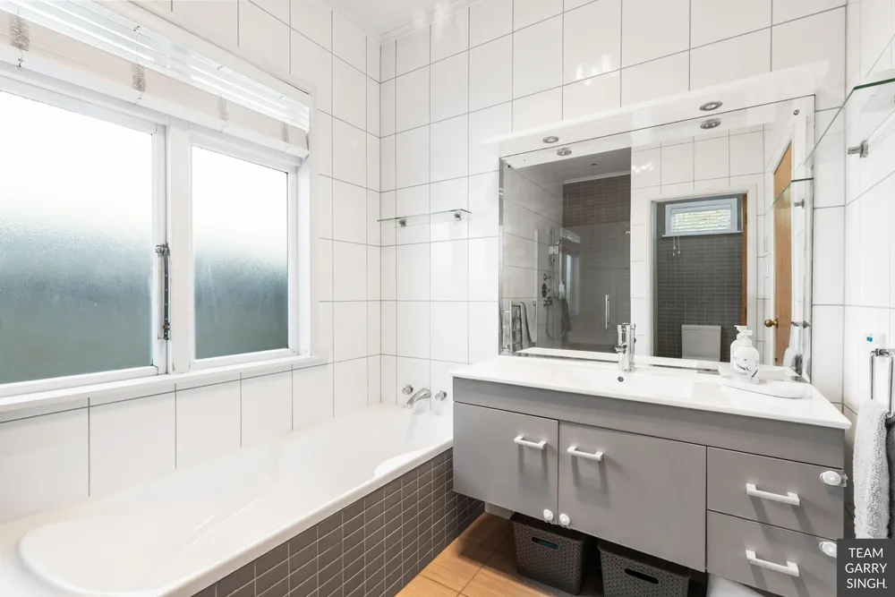 Photos of 11 Allenby Road