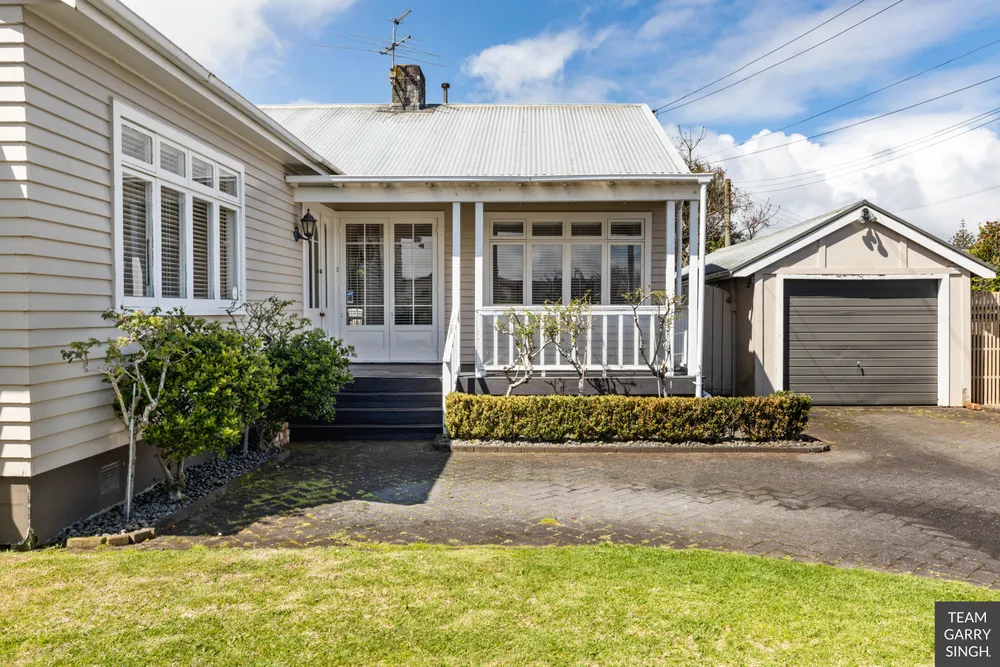 Photos of 11 Allenby Road