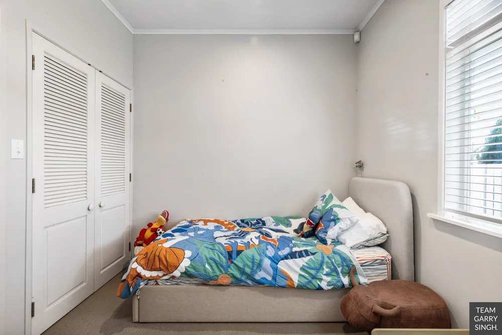Photos of 11 Allenby Road