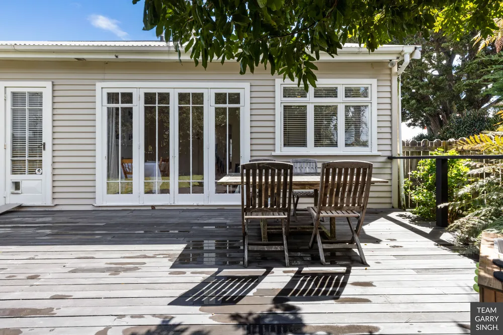 Photos of 11 Allenby Road