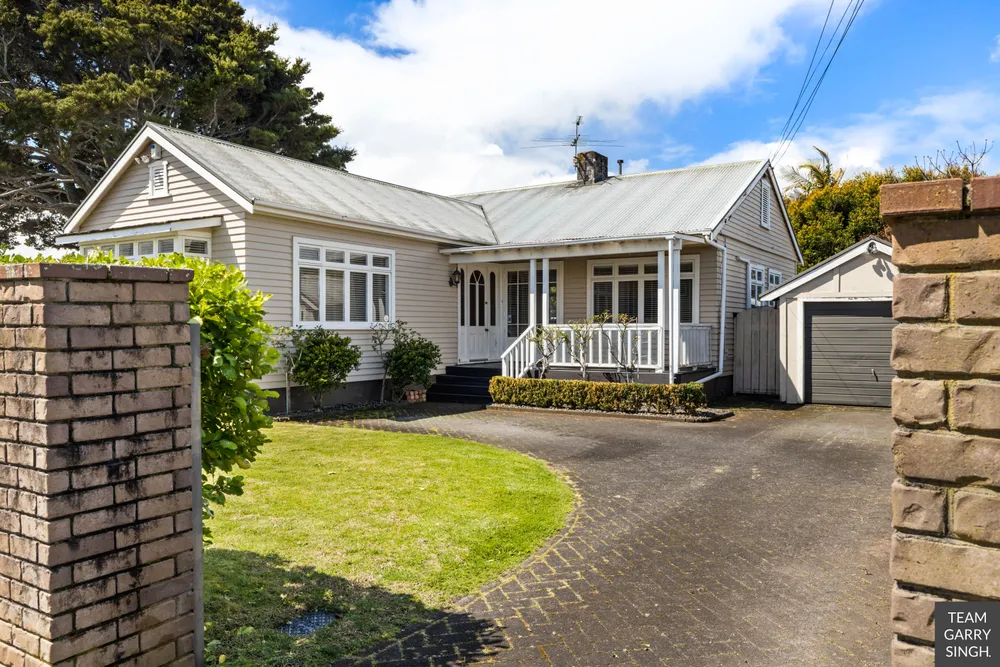 Photos of 11 Allenby Road