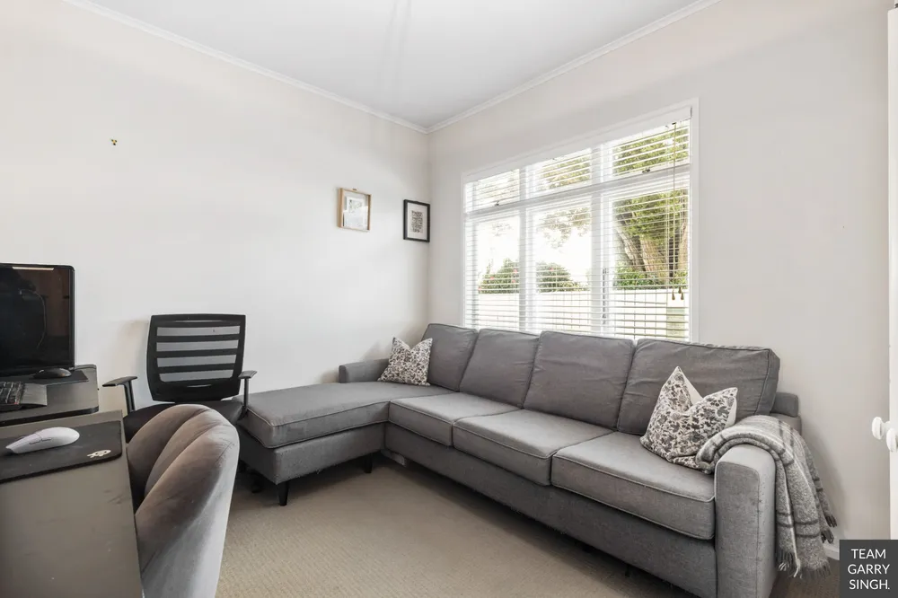 Photos of 11 Allenby Road