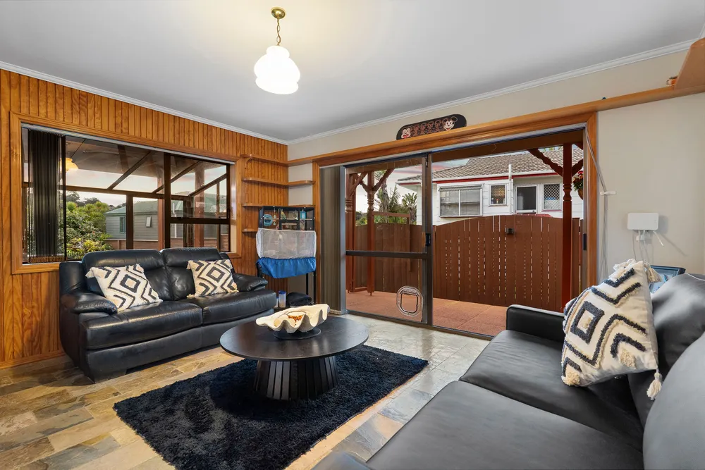 Photos of 2 Francis Curtis Avenue