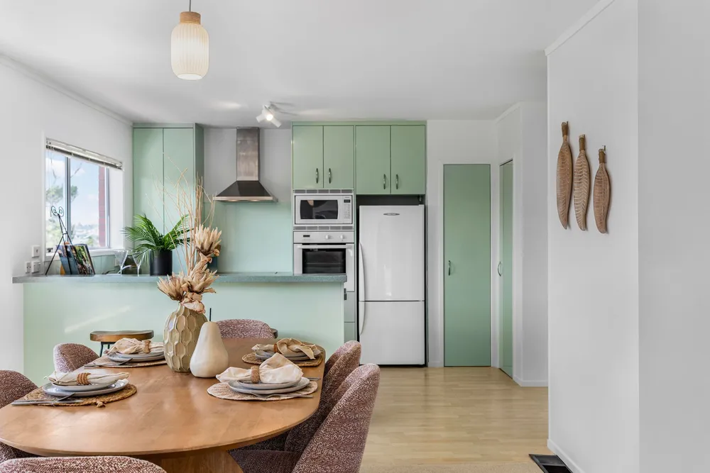 Photos of 393 Riddell Road