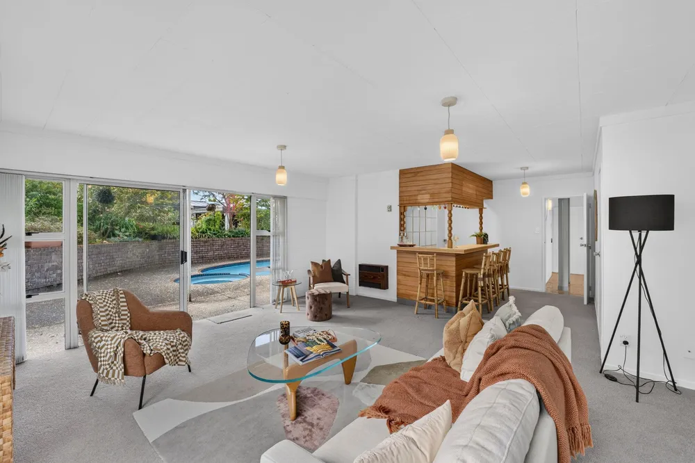 Photos of 393 Riddell Road