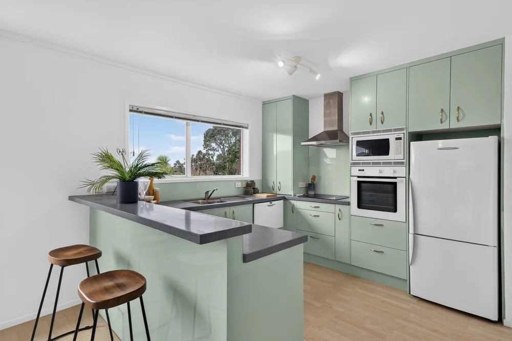 Photos of 393 Riddell Road