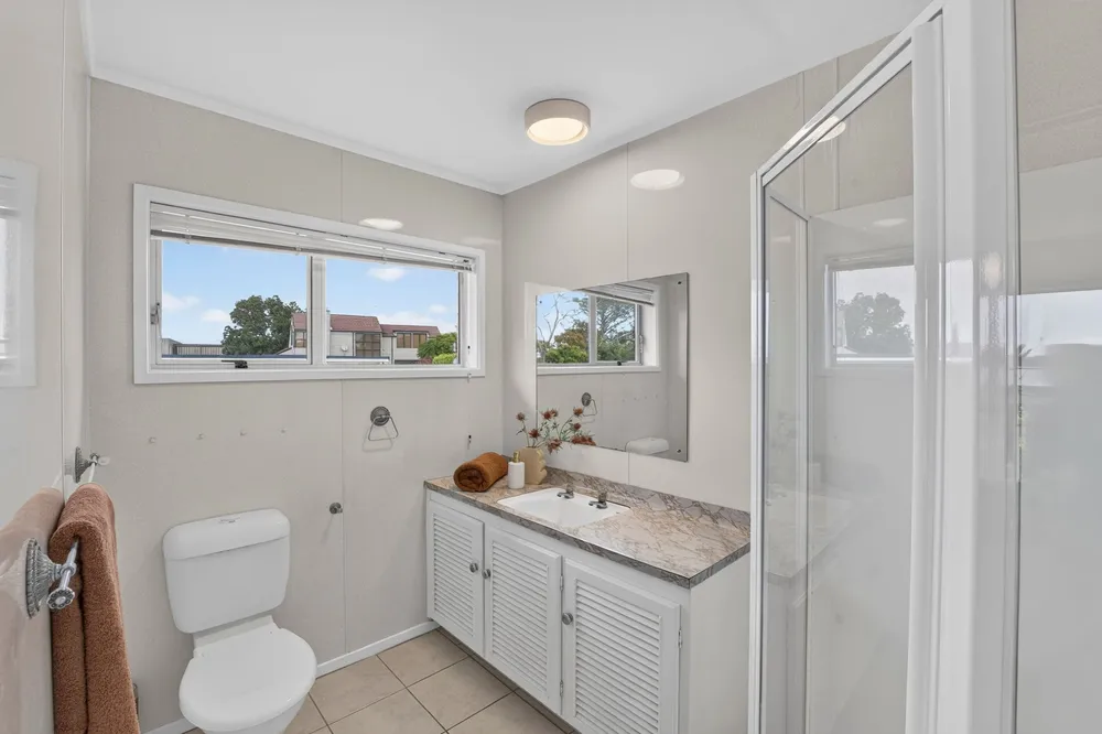 Photos of 393 Riddell Road
