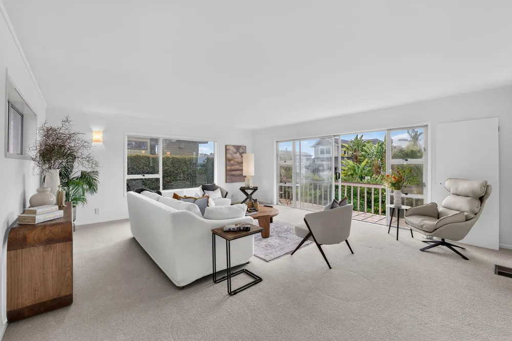 Photos of 393 Riddell Road