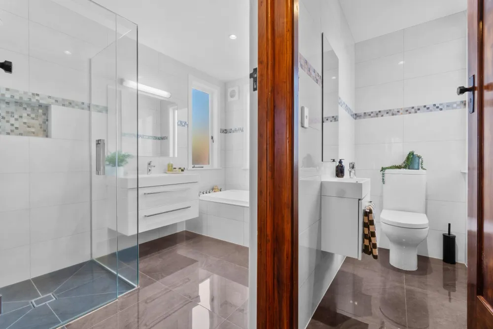 Photos of 24 Ferryhill Road