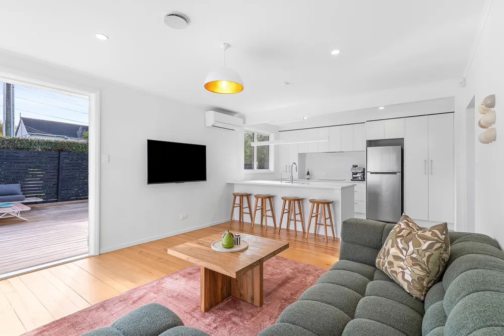 Photos of 27a Castledine Crescent