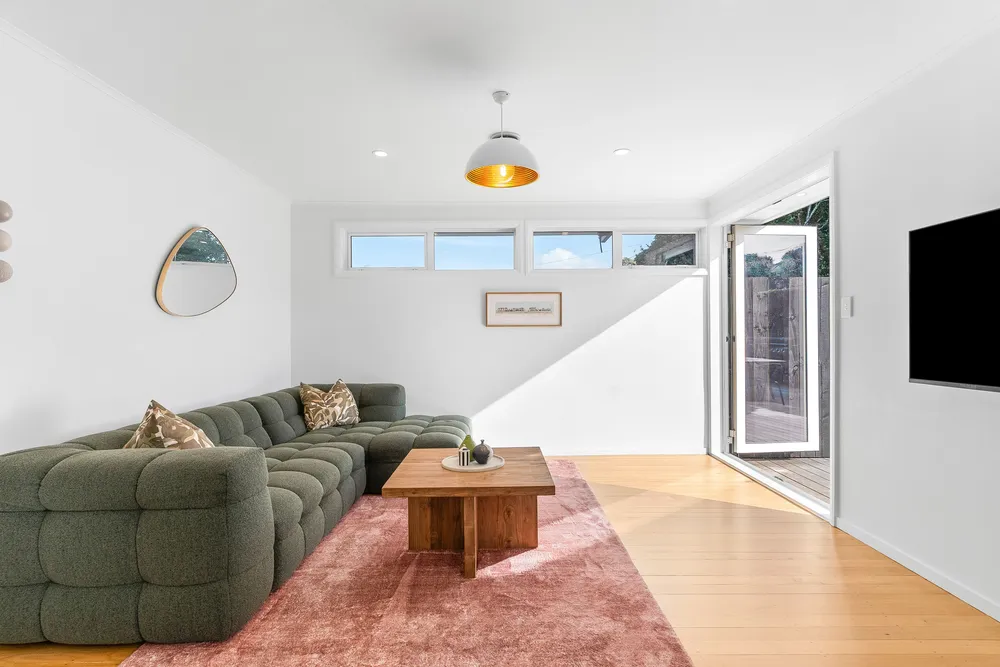Photos of 27a Castledine Crescent