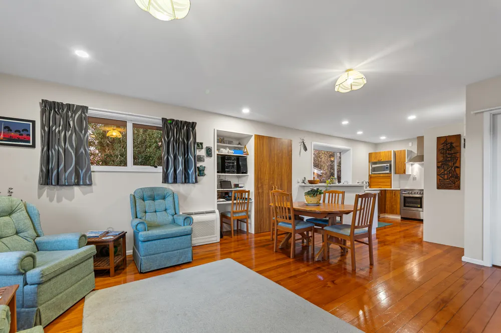 Photos of 20 Carruthers Street