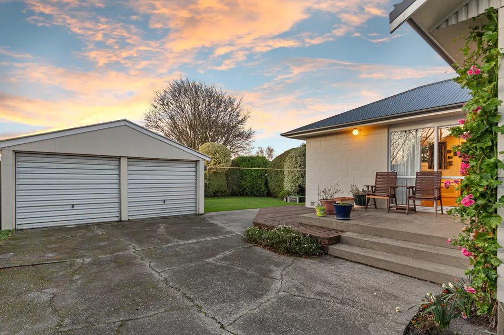 Photos of 20 Carruthers Street