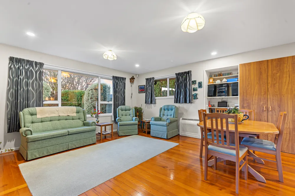 Photos of 20 Carruthers Street