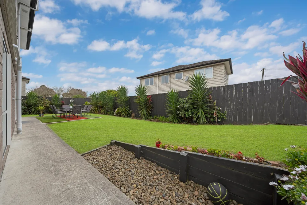 Photos of 33 Hain Avenue