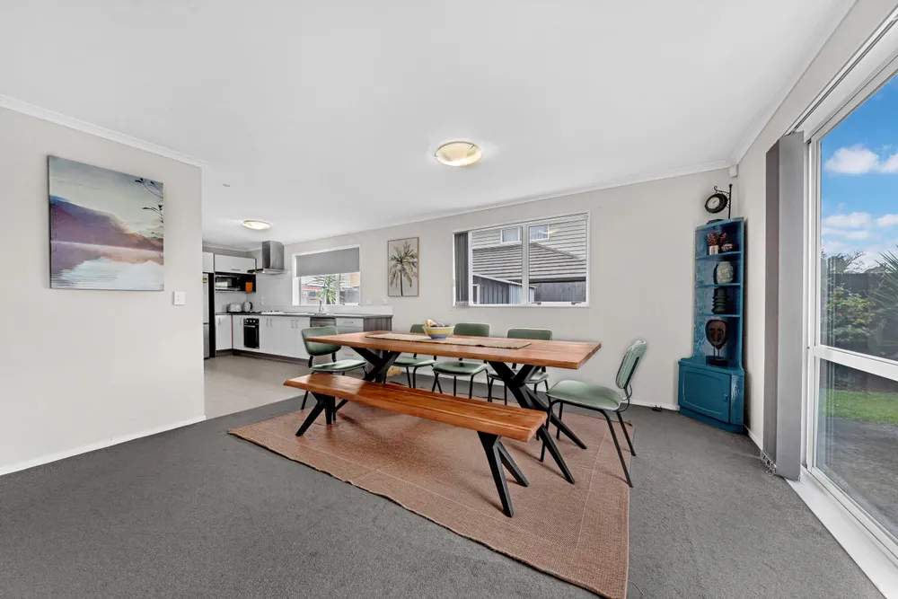 Photos of 33 Hain Avenue