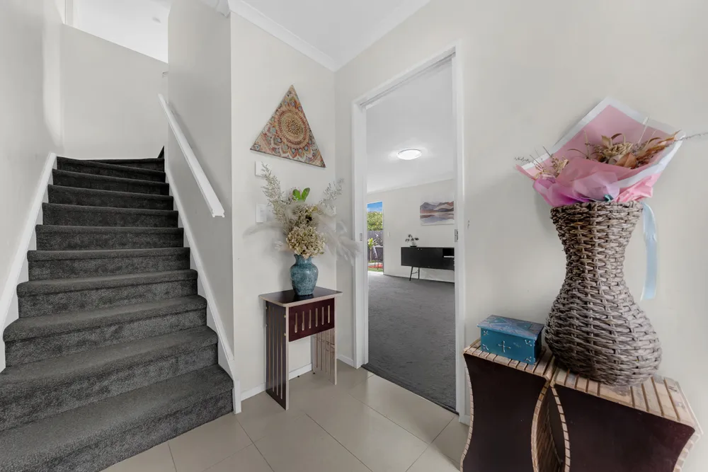 Photos of 33 Hain Avenue