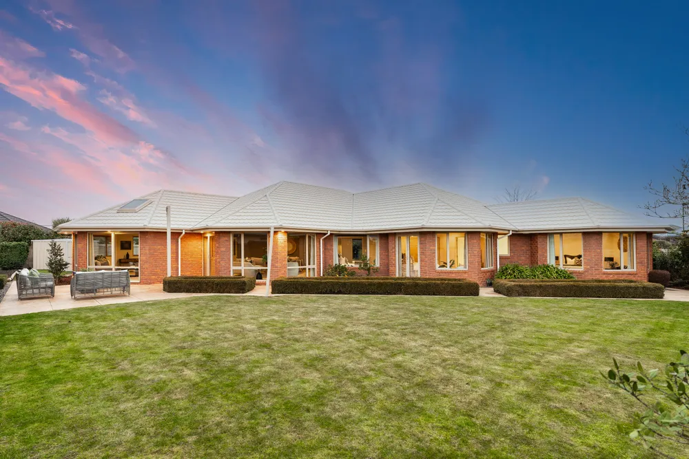Photos of 1 Becmead Drive