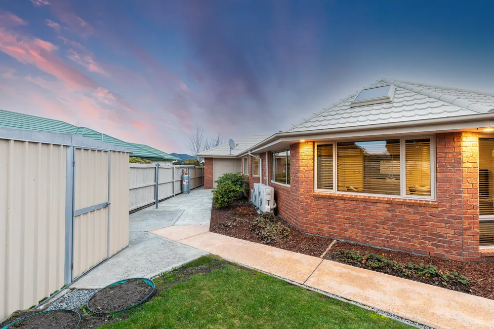 Photos of 1 Becmead Drive
