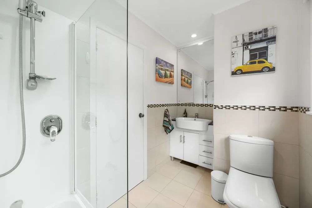 Photos of 3 Fleur Avenue