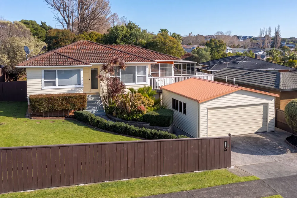 Photos of 3 Fleur Avenue