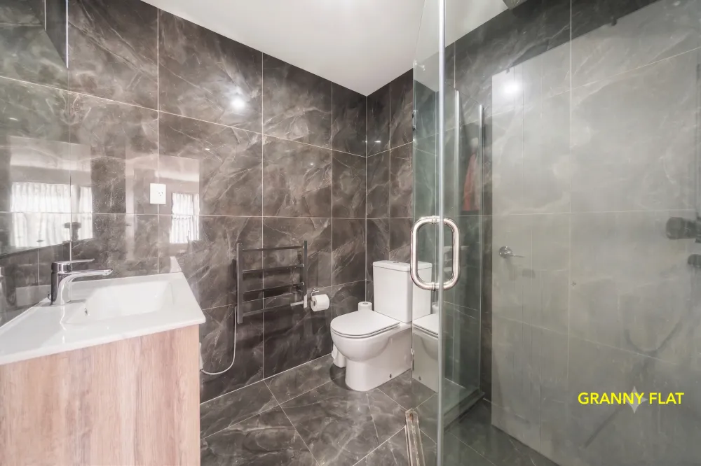 Photos of 127A Puhinui Road