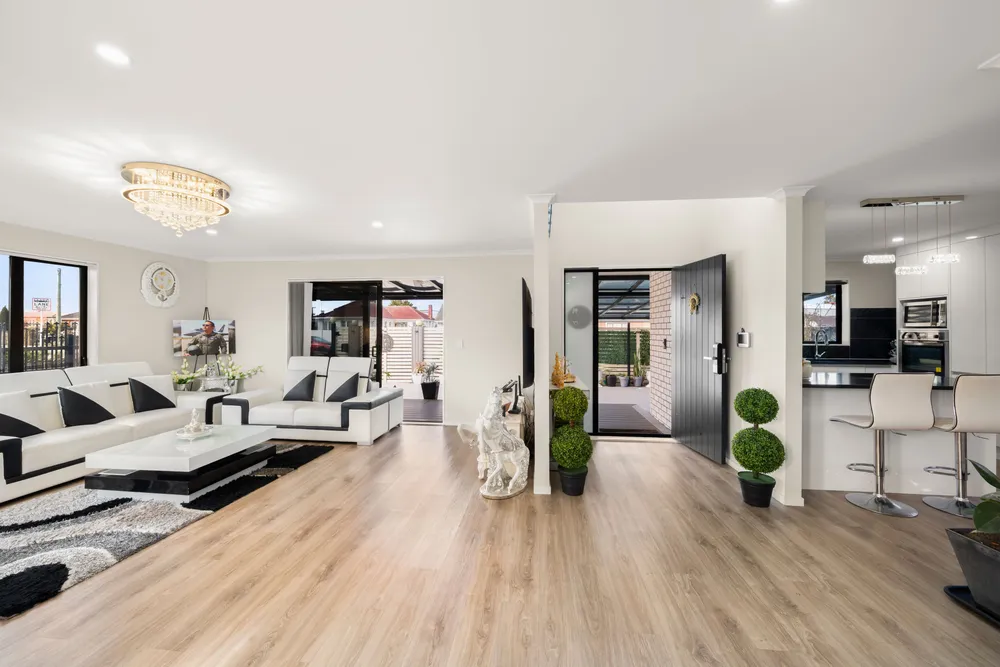 Photos of 127A Puhinui Road