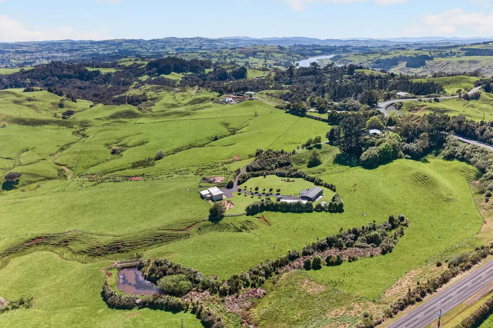 Photos of 412a Onewhero-Tuakau Bridge Road
