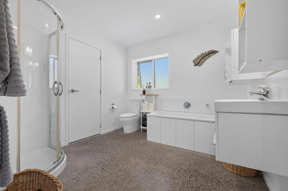 Photos of 412a Onewhero-Tuakau Bridge Road
