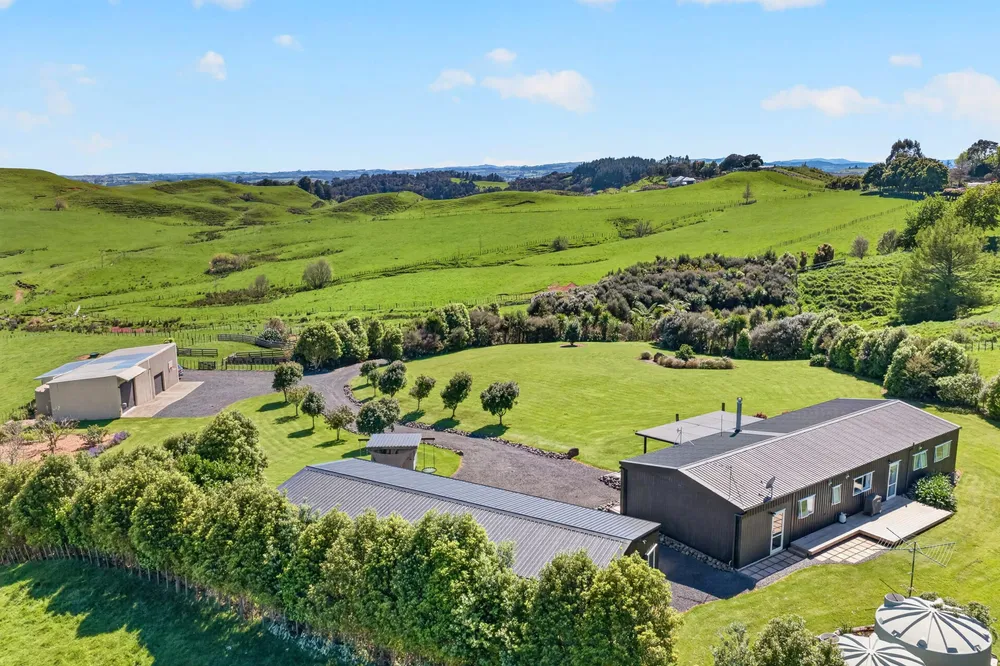 Photos of 412a Onewhero-Tuakau Bridge Road