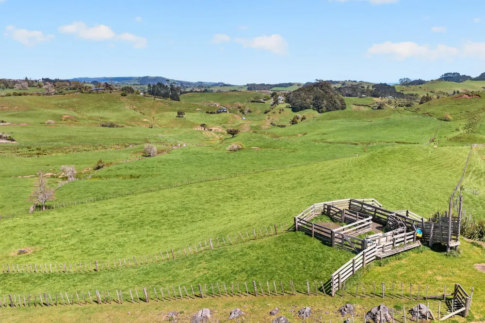 Photos of 412a Onewhero-Tuakau Bridge Road