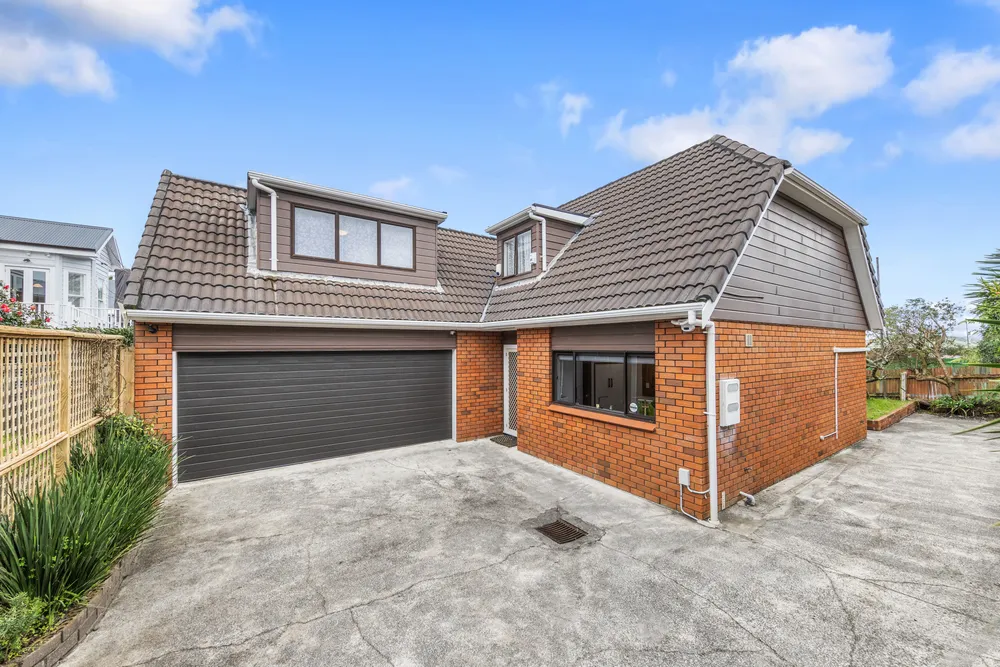 Photos of 2/119 St Andrews Road