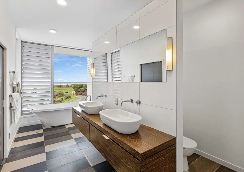 Photos of 261C Walker Road East