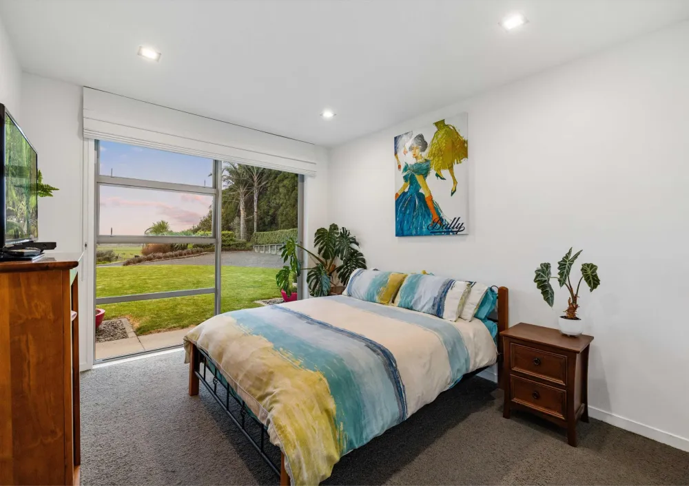 Photos of 261C Walker Road East