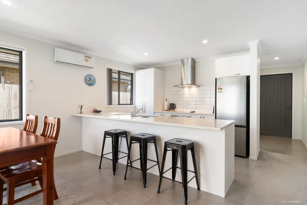 Photos of 15 Perla Road