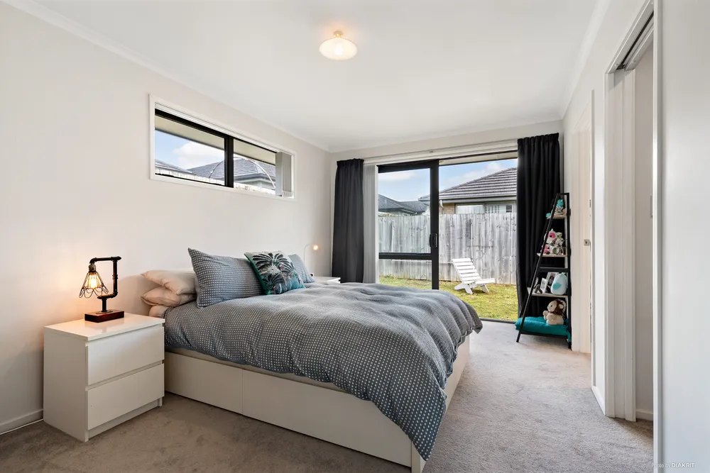 Photos of 15 Perla Road