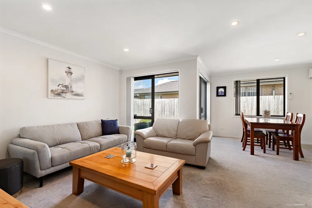 Photos of 15 Perla Road