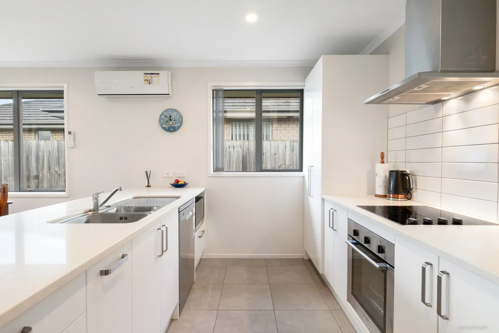 Photos of 15 Perla Road