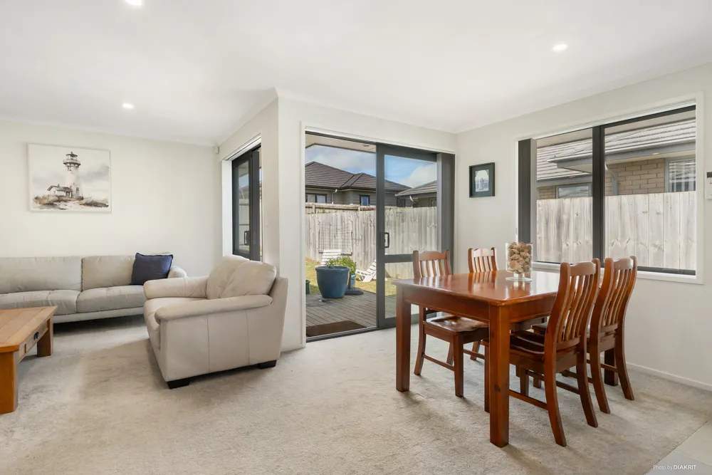 Photos of 15 Perla Road
