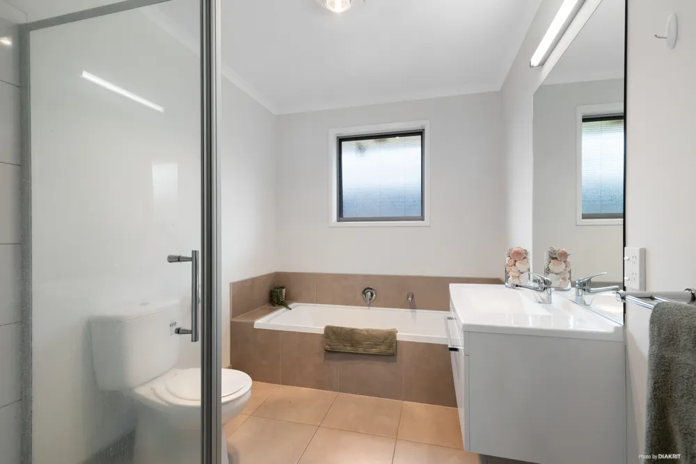 Photos of 15 Perla Road