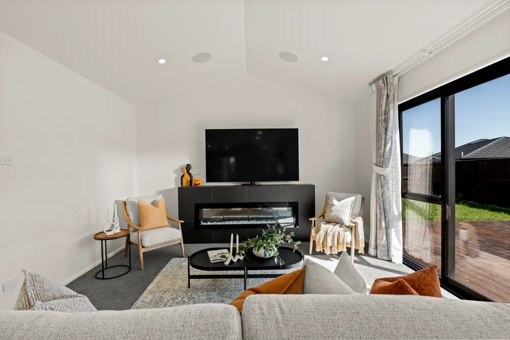 Photos of 49 Candlesticks Crescent