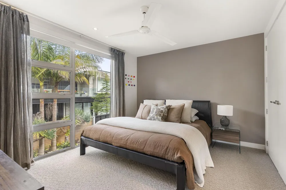 Photos of 117B St Stephens Avenue