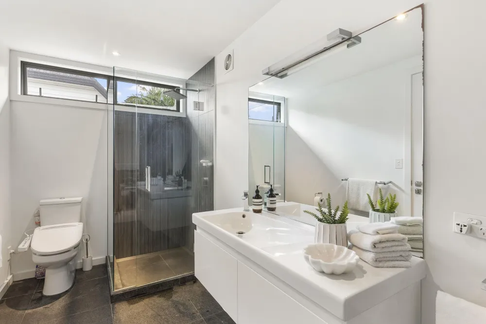 Photos of 117B St Stephens Avenue