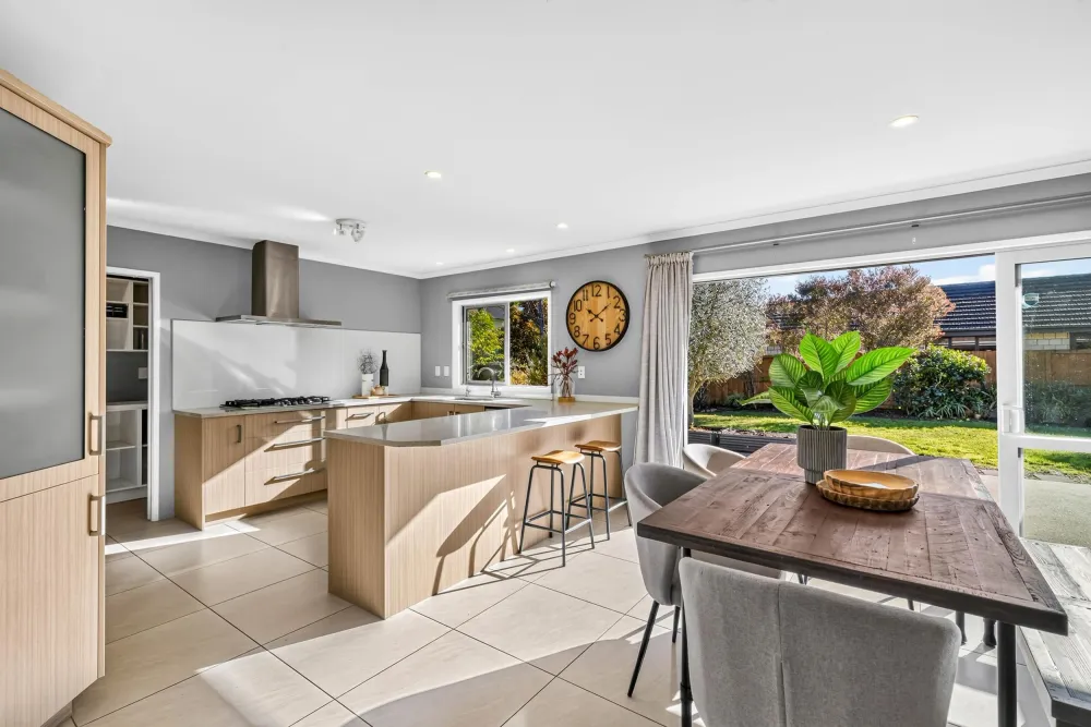 Photos of 12 Sylvester Crescent